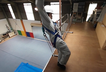 落下事故VR、高所での手すりの危険